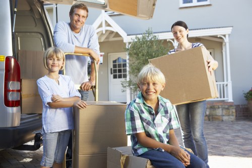 Affordable local man and van moving solution in Collierswood